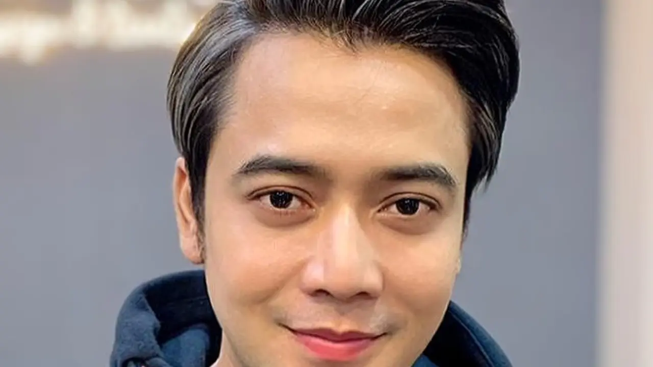 Kriss Hatta (https://www.instagram.com/p/CLdQTdGHi40/)