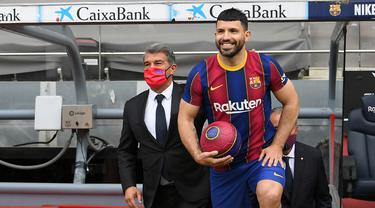 Foto: Starting XI Berisi Kumpulan Pemain yang Dilepas Gratis Musim Ini, Ada Duet Lionel Messi dan Sergio Aguero