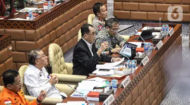 Menteri Perhubungan (Menhub) Budi Karya Sumadi mengikuti Rapat Kerja bersama Komisi V DPR, Rabu (24/5/2023).  (Liputan6.com/Faizal Fanani)