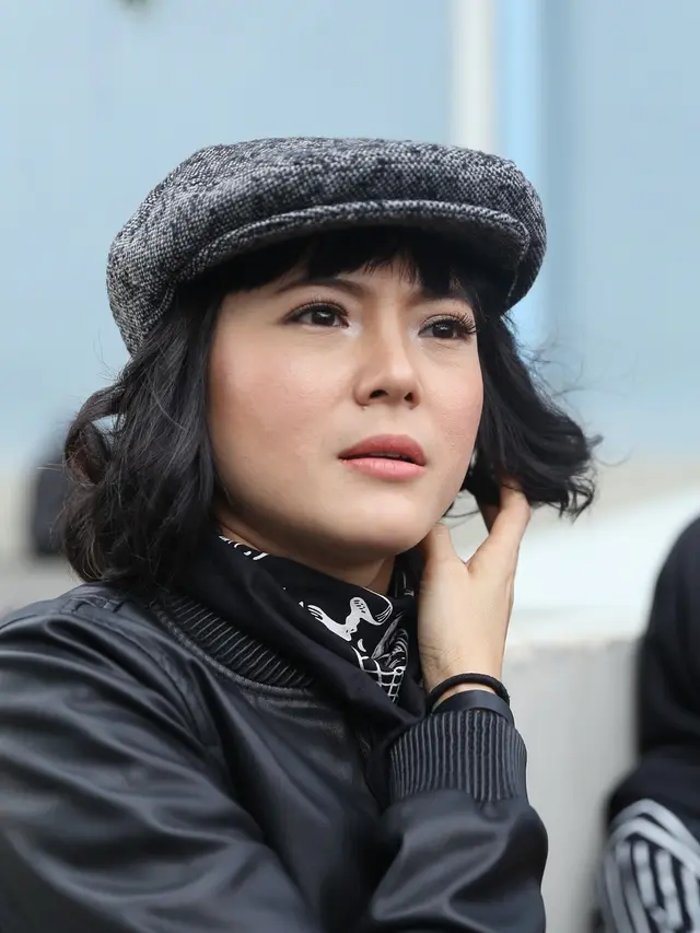 [Bintang] Poppy Sovia