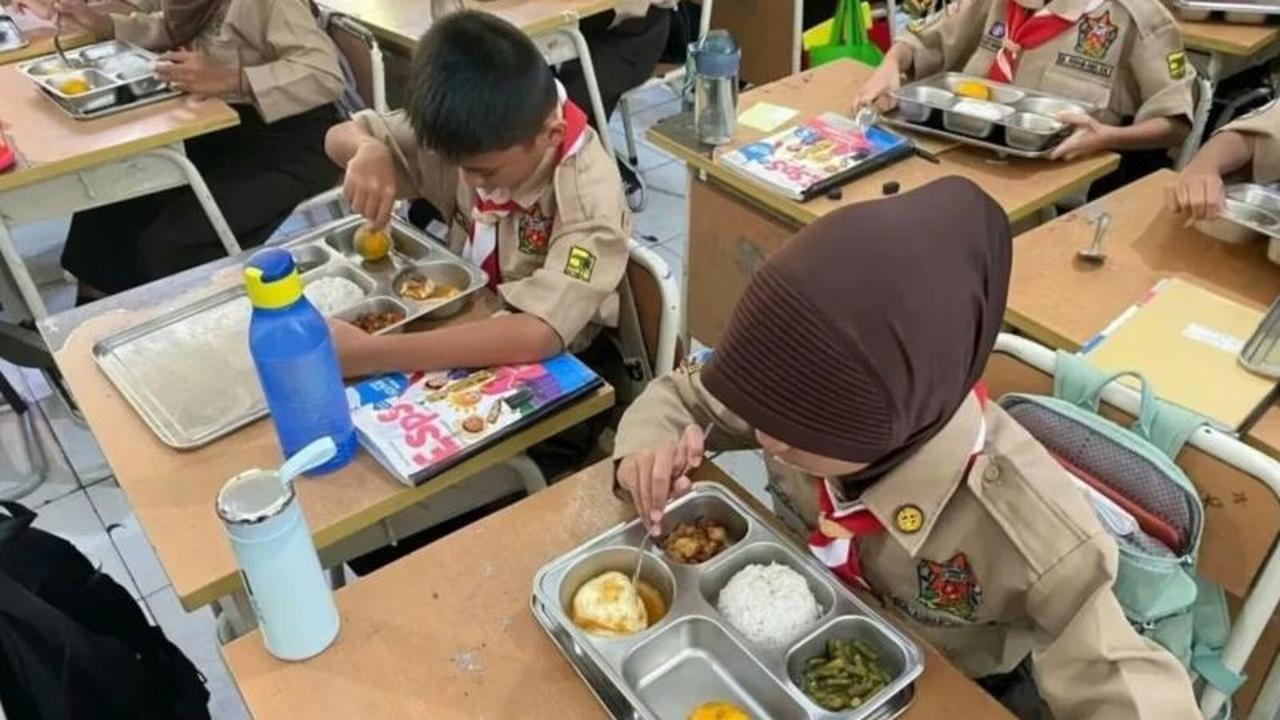 Tiga Kasus Keracunan Warnai Program Makan Bergizi Gratis, Pengamat Minta DKI Transparan Evaluasi MBG