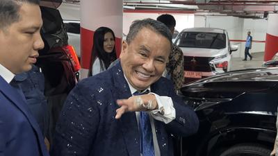 Hotman Paris Sambangi Kejagung, Isyarat Bela Febrie Adriansyah