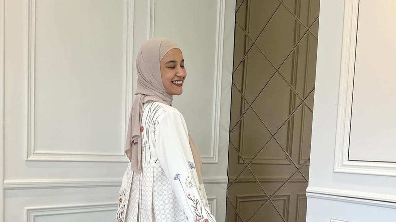 Shireen Sungkar Spill Barang Bawaan Tasnya Dulu vs Sekarang, Transformasi Foto Dirinya Curi Perhatian