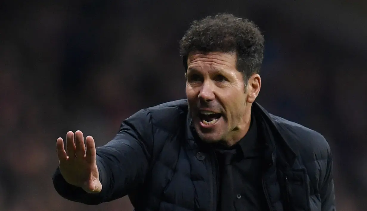 Diego Simeone (40,5 juta euro) - Gelar pelatih sepak bola paling mahal tahun dimiliki Diego Simeone yang menukangi klub Atletico Madrid. Pelatih asal Argentina itu mendapat bayaran yang fantastis sebesar 40,5 juta euro. (AFP/Oscar Del Pozo)