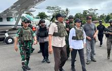 9 Polwan Bersenjata Lengkap Siaga Penuh Jaga Sri Mulyani di Daerah Rawan Konflik Nduga Papua