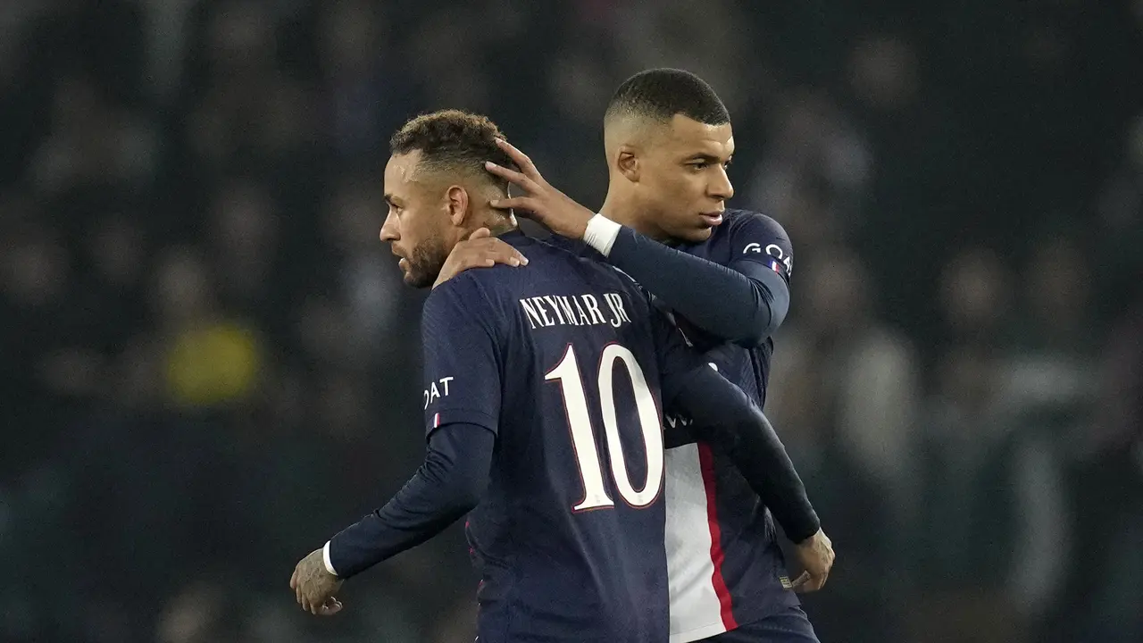 Foto: Reaksi Kylian Mbappe Setelah Golnya Dianulir Wasit, PSG Dipermalukan Bayern Munchen di Liga Champions