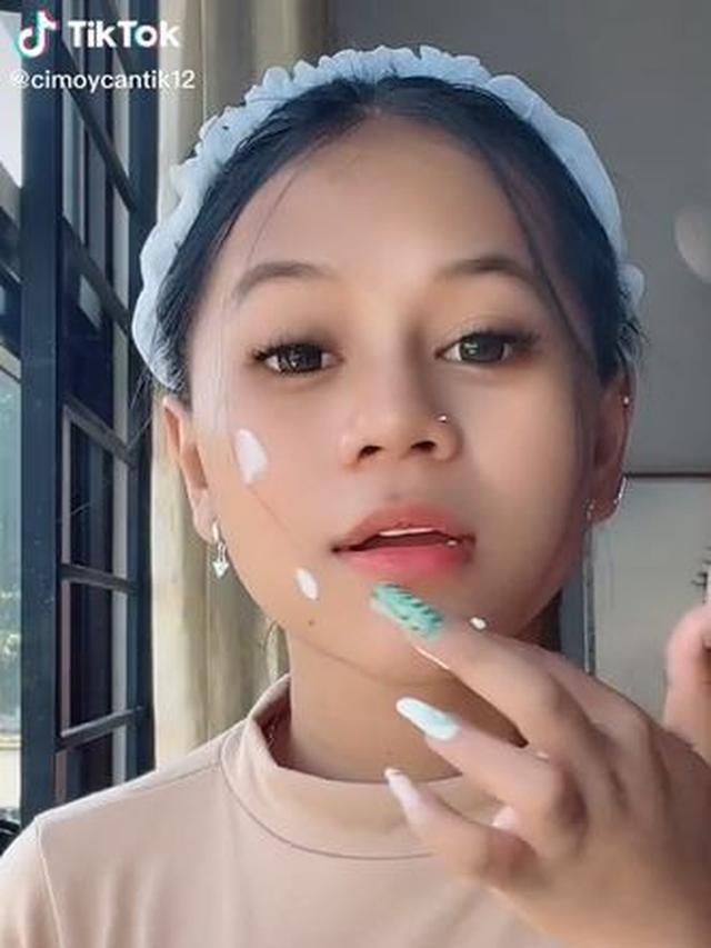 6 Potret Terbaru Cimoy Nuraini Usai Filler Hidung, Tampil Beda