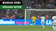 Berita video gol bunuh diri indah pemain Inter Milan, Geoffrey Kondogbia, saat menghadapi Chelsea dalam laga pramusim ICC 2017, Sabtu (29/7).