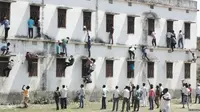 Dahsyatnya Menyontek Massal ala India