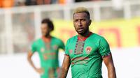 Striker Kalteng Putra, Patrich Wanggai, saat melawan Persija Jakarta pada laga Liga 1 2019 di Stadion Madya, Jakarta, Selasa (20/8). Persija menang 3-0 atas Kalteng Putra. (Bola.com/M Iqbal Ichsan)