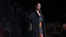 <p>Bella Hadid di Paris Fashion Week 2022. (Foto: Vianney Le Caer/Invision/AP)</p>