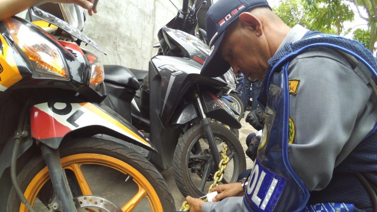 Susul Purwakarta, Kota Ini Gembok dan Rantai Motor Siswa SMP