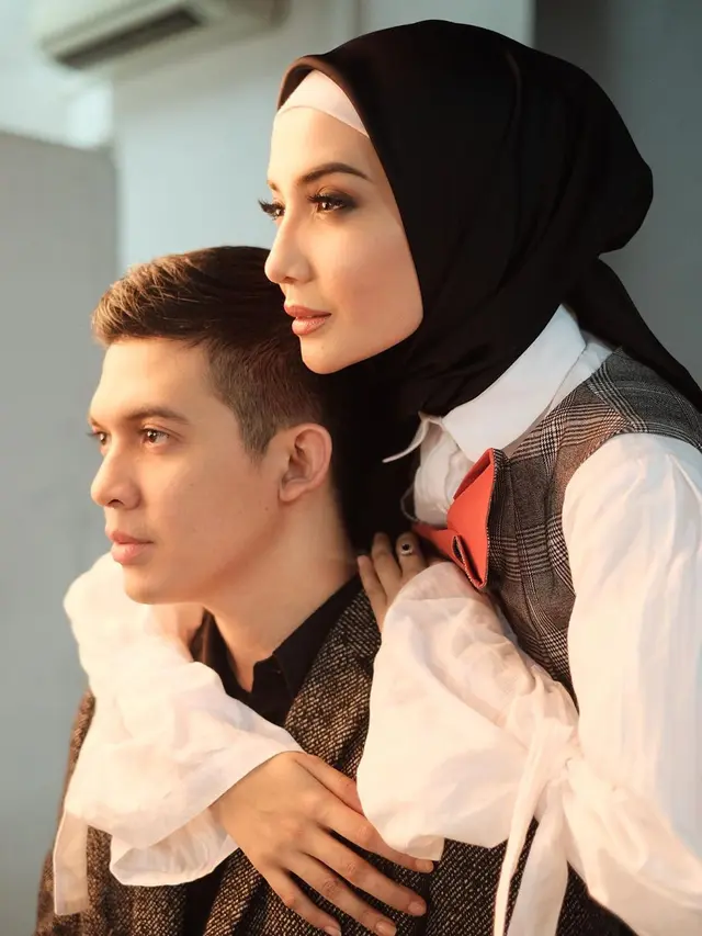Zaskia Sungkar dan Irwansyah. (Foto: Instagram @zaskiasungkar15)