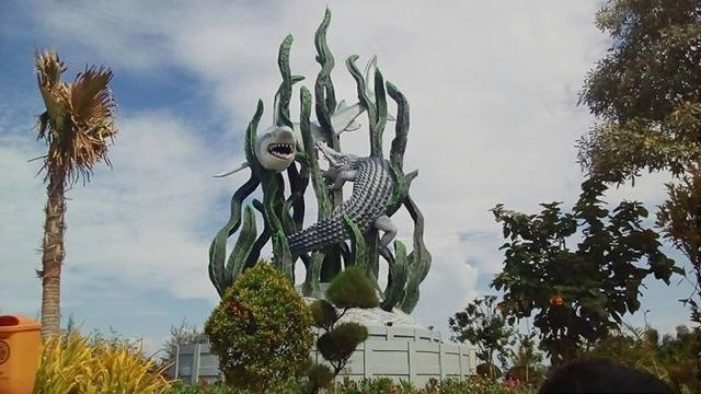 5 Potret Kota Surabaya saat Berlakukan PSBB, Jalanan Tampak Sepi