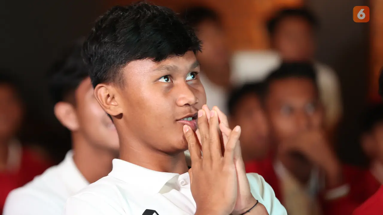 Foto: Dari Dag-Dig-Dug Hingga Tersenyum,Ekspresi Bima Sakti dan Pemain Timnas Indonesia U-17 saat Nobar Drawing Piala Dunia U-17 2023