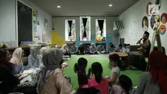Cafe tak hanya sekedar tempat ngopi. Sebuah cafe di kawasan Tangerang Selatan, di hari-hari tertentu menyulap cafe menjadi tempat pengajian. Suasana santai dan ramah membuat pengajian jadi menyenangkan dan tak membosankan. Berkumpul di cafe jadi maki...