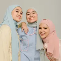 Sebanyak 700 hijab dibagikan Lozy di Bandung dalam rangka kampanyekan insecurity.