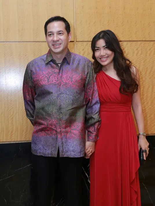 'Setiap tahun selalu merayakan. Terkahir mau merayakn pakai candle light dinner cuman stuck macet jadinya negerayian makan hotdog,' terang Ari. (Galih W. Satria/Bintang.com )