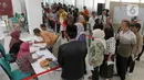 Antusiasme warga mengikuti simulasi pencoblosan surat suara Pemilihan Gubernur DKI Jakarta pada Pemilihan Kepala Daerah (Pilkada) Serentak 2024 di Gelanggang Remaja Johar Baru, Jakarta, Kamis (24/10/2024). (Liputan6.com/Herman Zakharia)