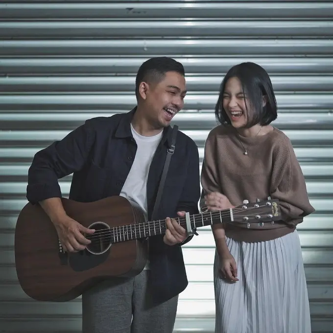 Ade Govinda - Elsa Japasal