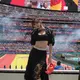 Lisa BLACKPINK bergaya Nike Girl saat nonton Belgia vs Spanyol di Los Angeles Stadium. Tas Hungry Chili BOYY sekitar Rp42,5 jutaan jadi pusat perhatian. (@lalalalisa_m)