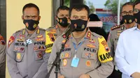 Kapolda Jateng Irjen Ahmad Lutfi memastikan tersangka konser dangdut di tengah pandemi, Wakil Ketua DPRD Kota Tegal, W jalani pemeriksaan perdana berstatus tersangka. (Foto: Liputan6.com/Polres Pemalang)