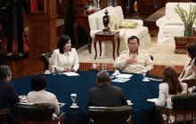 VIDEO: Momen Prabowo Dikepung 7 Pemimpin Media Nasional Usai Trump Umumkan Perang