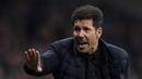 Diego Simeone (40,5 juta euro) - Gelar pelatih sepak bola paling mahal tahun dimiliki Diego Simeone yang menukangi klub Atletico Madrid. Pelatih asal Argentina itu mendapat bayaran yang fantastis sebesar 40,5 juta euro. (AFP/Oscar Del Pozo)