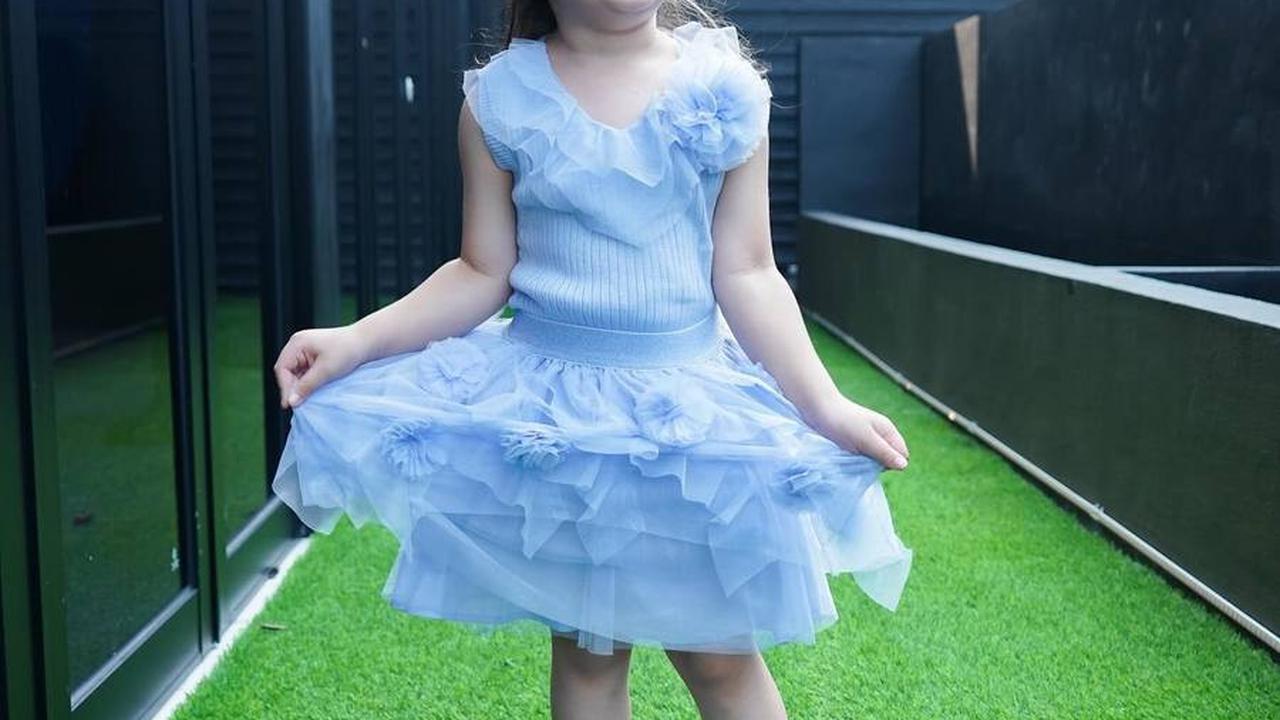 Dengan keahliannya dalam berpose OOTD seperti selebgram, tak heran Chloe menjadi salah satu anak selebriti yang diprediksi akan menjadi calon idola masa depan.