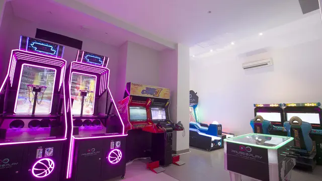 Pause & Play