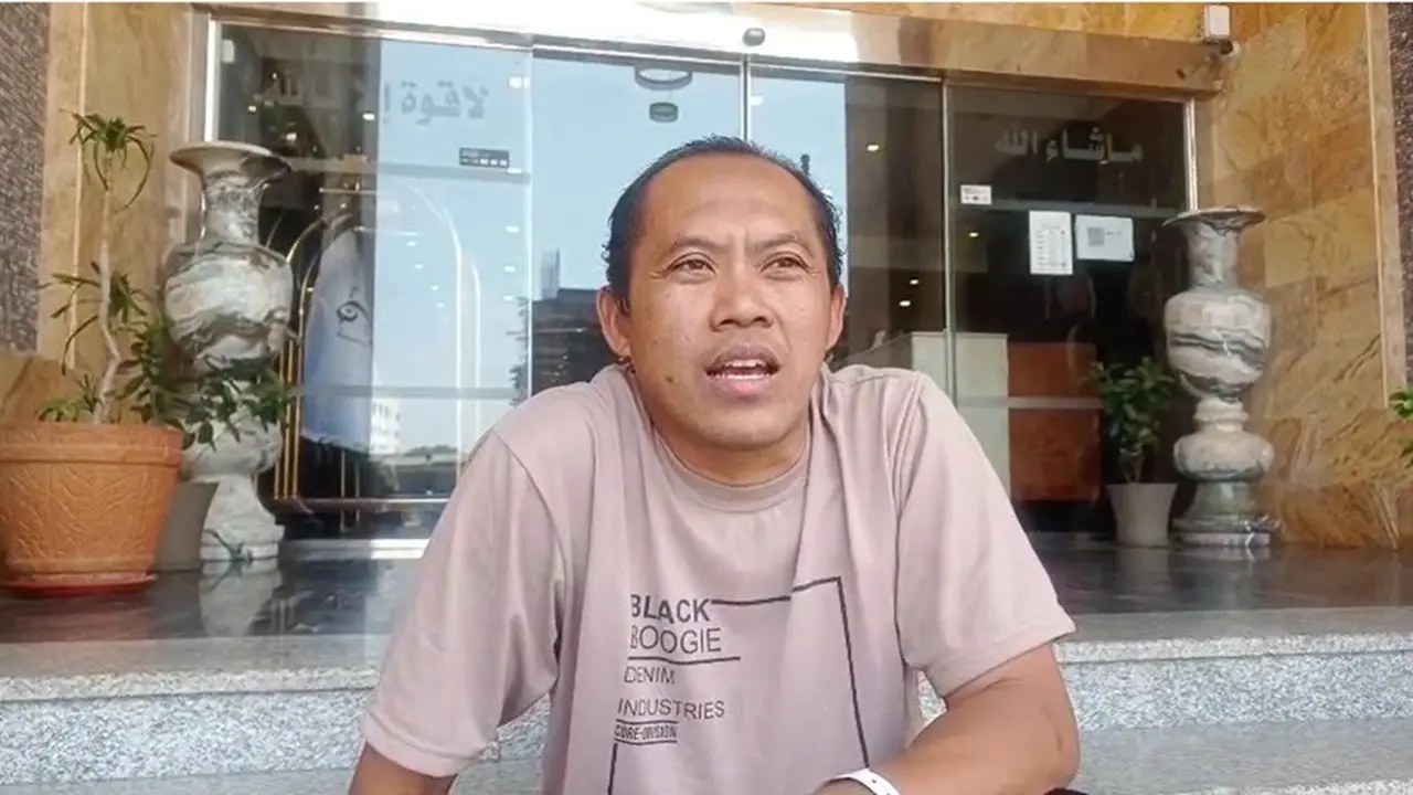 Penerbangan Sempat Dibatalkan Saudia Airlines, Jemaah Haji Asal Banyuwangi Anggap Ujian Kesabaran
