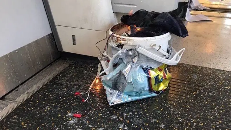 Video Sisa Ledakan dalam Keranjang di Kereta Bawah Tanah London