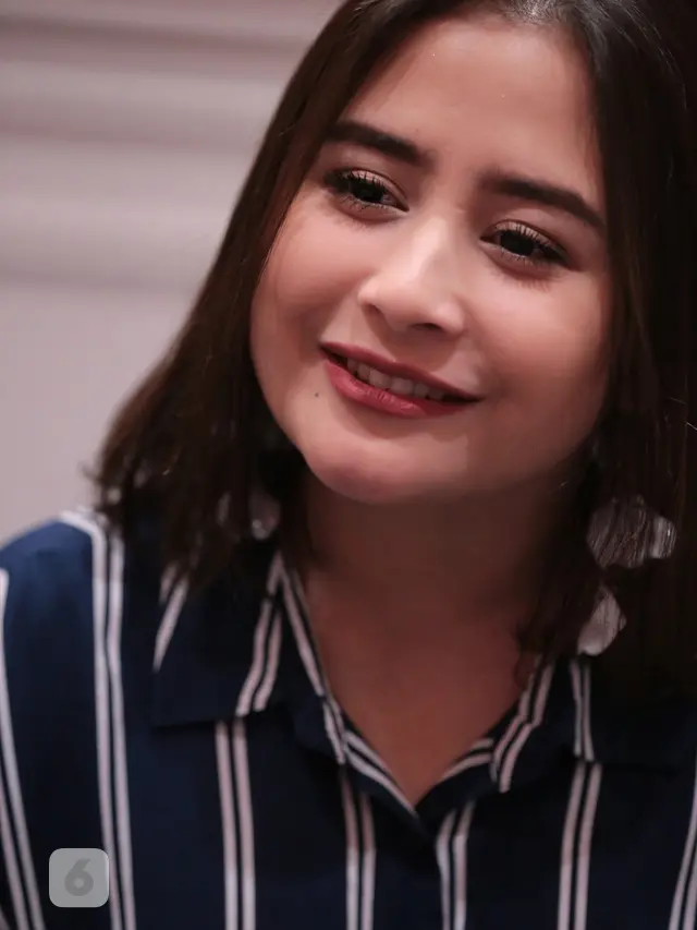 [Bintang] Begini Hadiah dari Prilly Latuconsina untuk Lima Teman Gaibnya