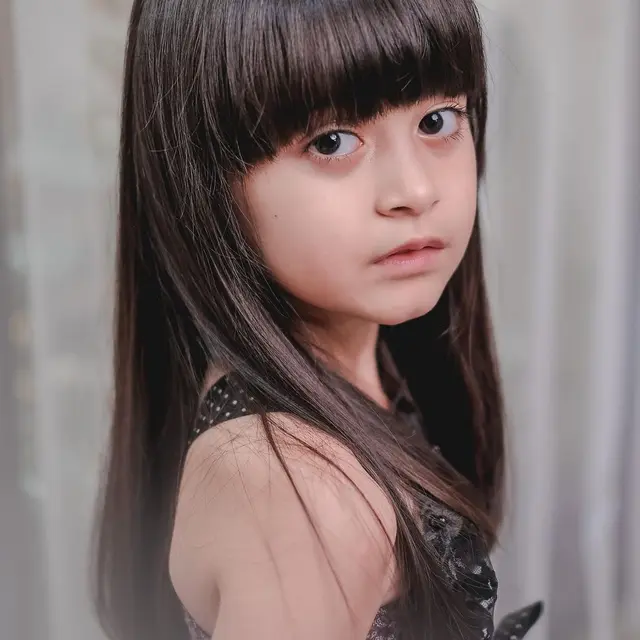 6 Potret Amabel Lennata, Model Cilik yang Disebut Mirip Lesty Kejora dan Rizky Billar