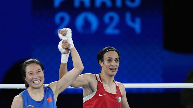 Foto: Sempat Mengundang Kontroversi Gender, Petinju Aljazair Imane Khelif Sah Raih Medali Emas Olimpiade 2024