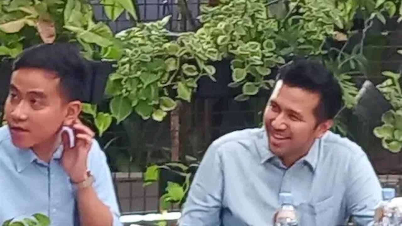 Gibran Makan Bareng Emil Dardak dan Arumi Bachsin, Jelang Pengundian Nomor Urut