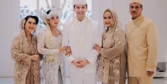 Pernikahan Dinda Kirana dan Jonathan Frizzy untuk sinetron Takdir Cinta yang Kupilih, dibalut baju adat Jawa.