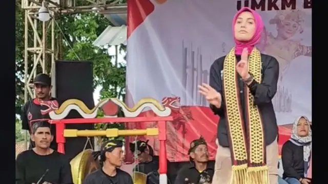 Menebak Harga Busana Olahraga Istri Ganjar Pranowo, Siti Atikoh yang Lagi Disorot karena Video Joget