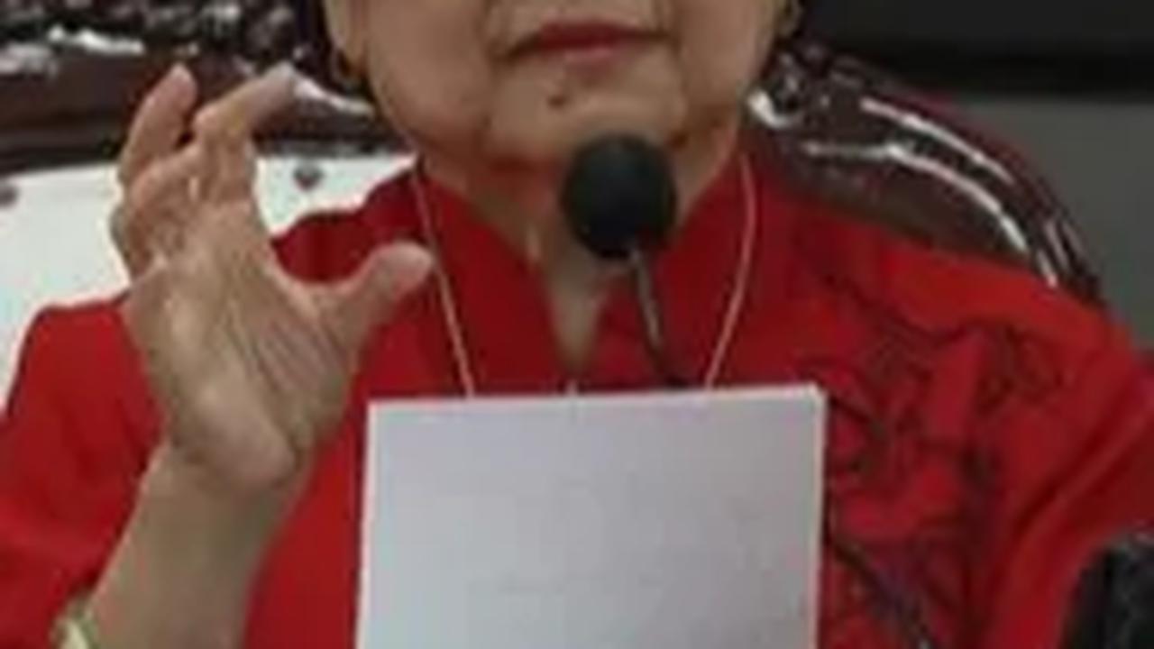 "Saya sampai kadang-kadang bilang sama Pak Jokowi, udah deh bubaran saja KPK itu pak, menurut saya enggak efektif," tegas Megawati, Senin (21/8).&nbsp;