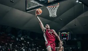 Derrick Michael Xzavierro bersama Timnas Basket Indonesia. (Bola.com/Perbasi)