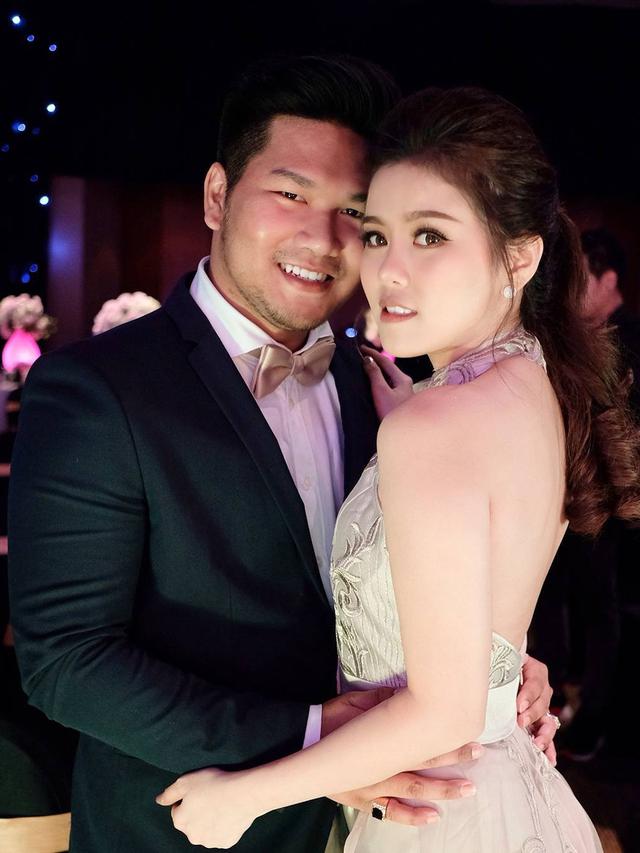 6 Potret Kebersamaan Melisa Hartanto Kontestan Indonesian Idol dan Suami, Romantis