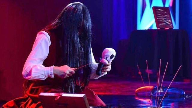 Makin Sukses The Sacred Riana Tebar Teror di Malaysia 