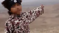Aparat Inggris sedang menyelidiki identitas pemuda dan bocah yang tampil dalam video terkait ISIS (Guardian/IS Video)