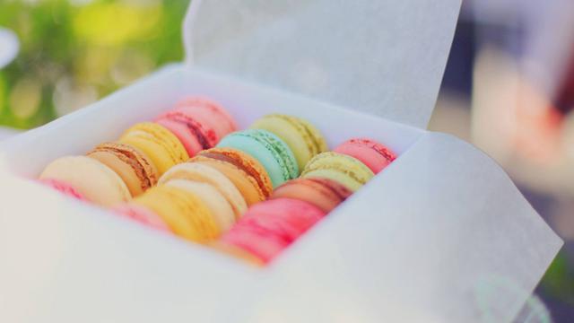 Ilustrasi makanan berwarna