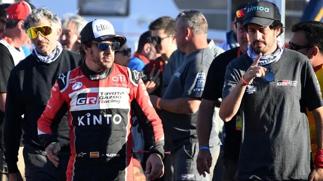 Aksi Fernando Alonso di Reli Dakar 2020
