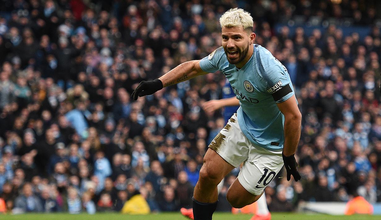 4. Sergio Aguero (180 gol) - Penyerang asal Argentina ini menjadi asal Amerika Latin yang sangat produktif dalam mencetak gol. Aguero telah menorehkan 180 gol bersama Manchester City di kompetisi Premier League. (AFP/Oli Scarff)
