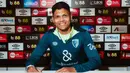 Evanilson, striker berusia 24 tahun ini didatangkan Bournemouth pada awal musim 2024/2025 dari klub Portugal, FC Porto dengan nilai transfer 37 juta euro dan menjadi pembelian termahal sepanjang sejarah klub. Pemain yang menjadi top skor FC Porto pada musim lalu dengan torehan 25 gol ini diplot untuk menjadi striker utama Bournemouth selepas kepergian Dominic Solanke ke Tottenham Hotspur. (bournemouthecho.co.uk)