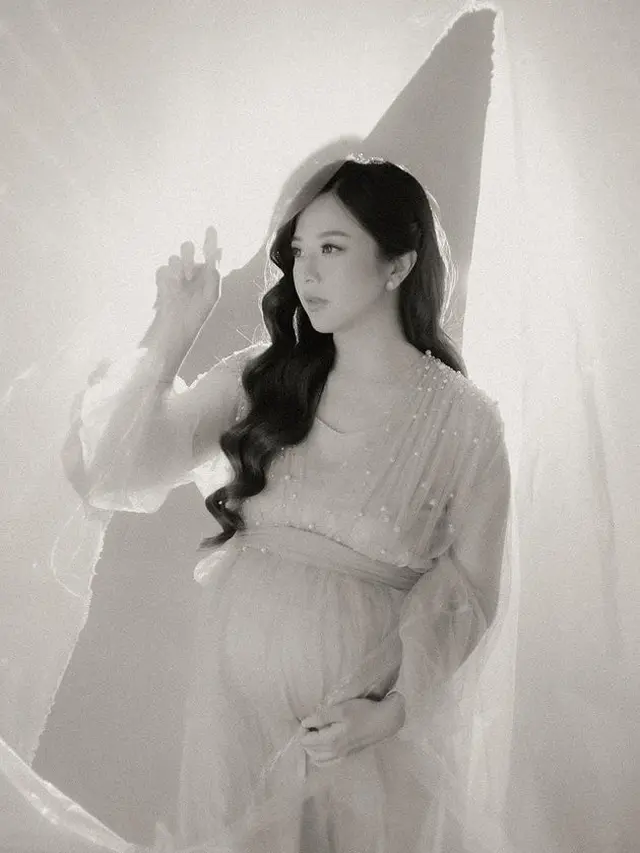 Sebentar Lagi Melahirkan, Ini 7 Maternity Shoot Franda yang Terbaru