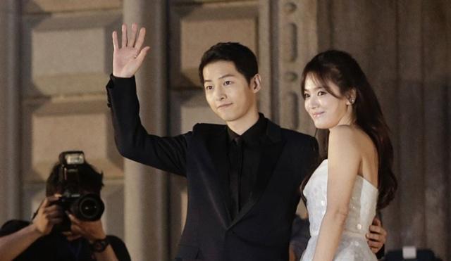 Song Jong Ki dan Song Hye Kyo dikabarkan akan menikah akhir Oktober 2017 | Copyright by koreanportal.com