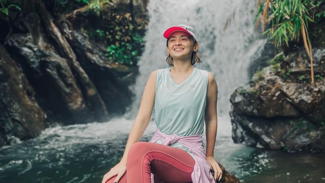 Lama Tak Muncul, Joanna Alexandra Tetap Cantik dan Elegan Saat Urus 4 Anak Sendiri